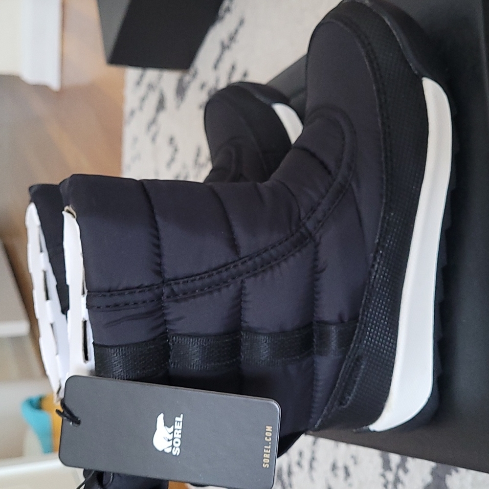 NWT Sorel Little Kids Whitney II Puffy Mid WP Boots Black - Picture 2 of 5
